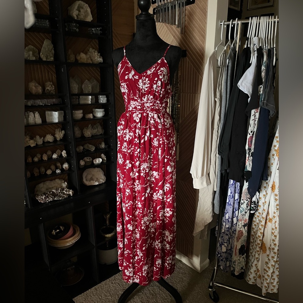Gorgeous Floral Red White Wrap Tie Sleeveless Flowy Bohemian Maxi Summer Dress